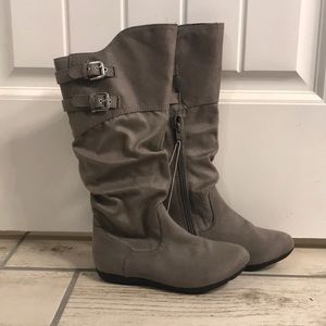 Girls size 1 tall boots